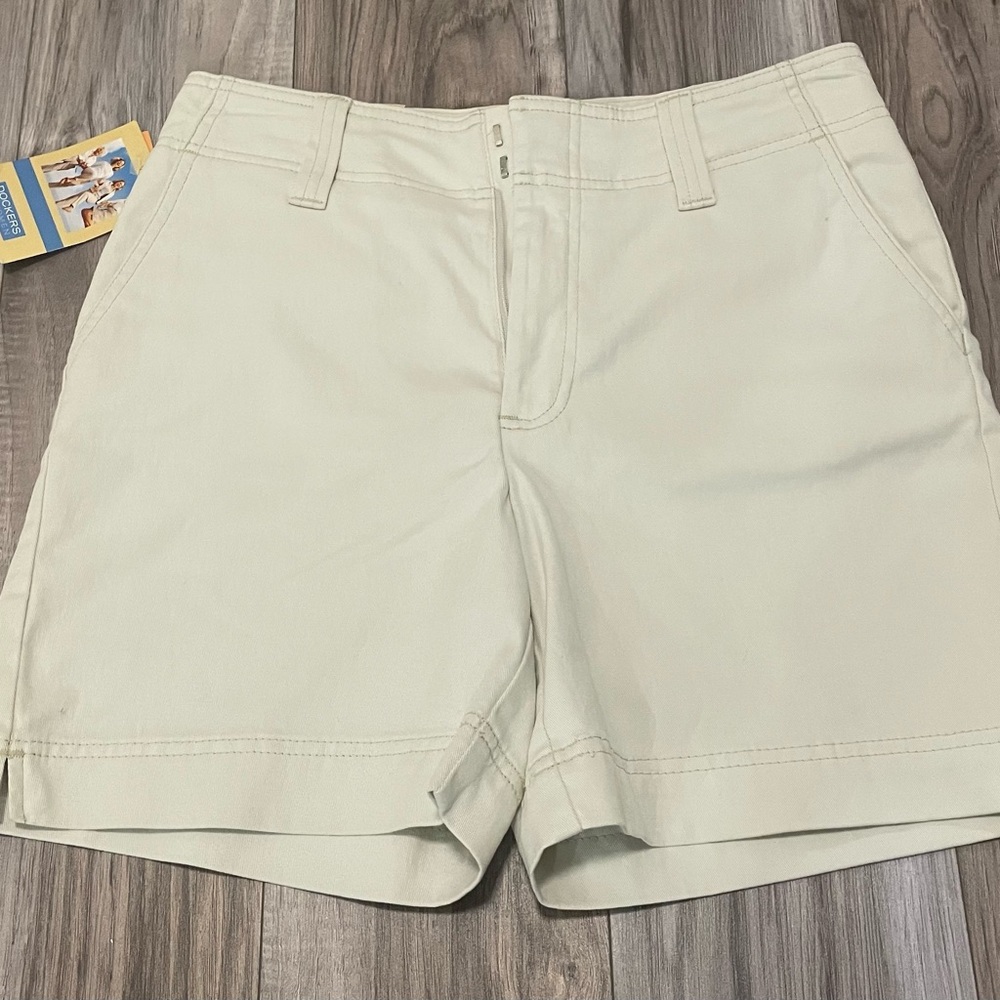 Women's Dockers Light Khaki Shorts Favorite Fit (8)